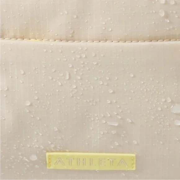 NWOT Athleta Cream/Yellow Large Crest Fanny Pack - Picture 4 of 4